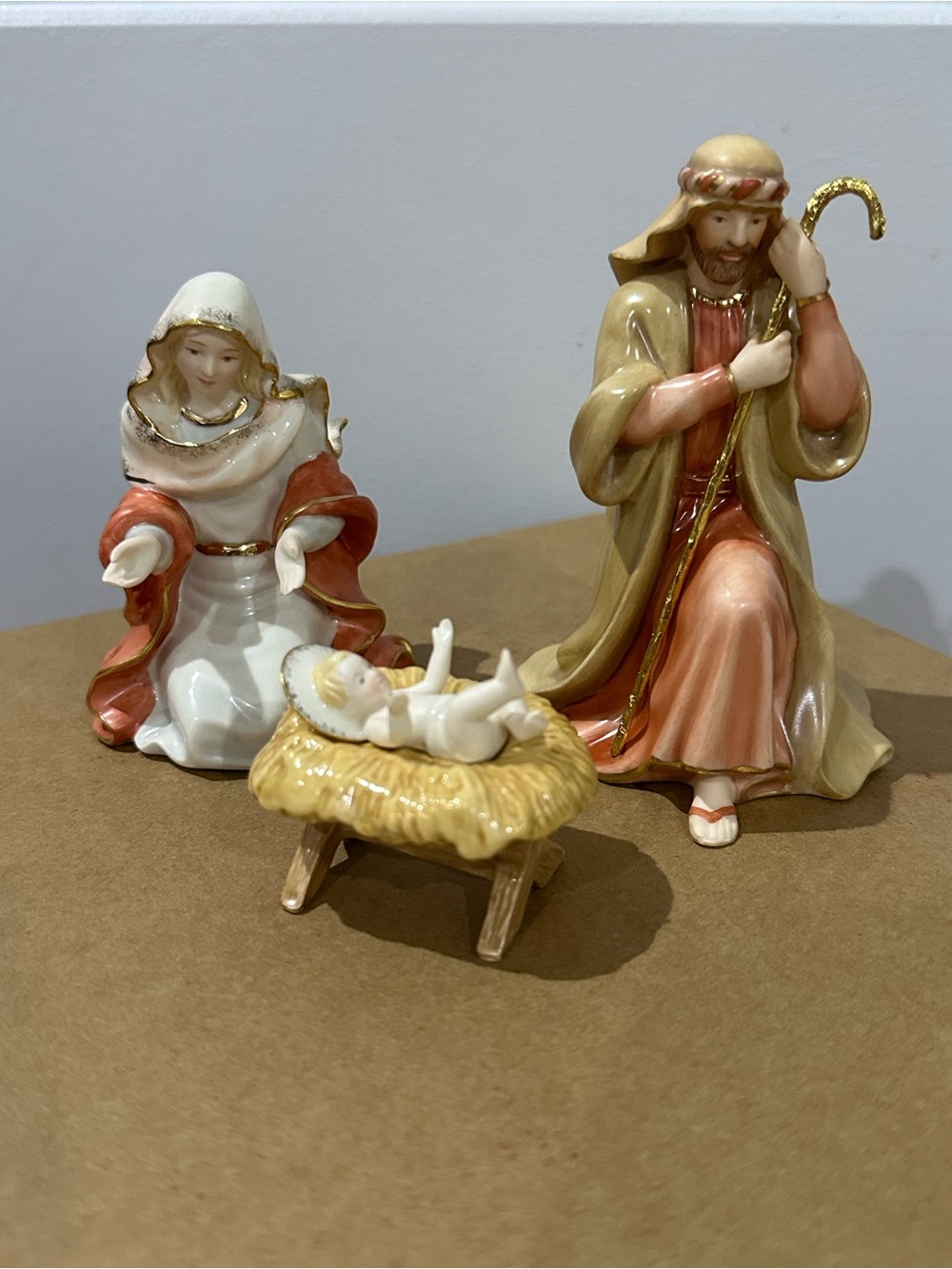 Lenox Porcelain Nativity Figurines Baby Jesus in Hay Manger with Mary and Joseph